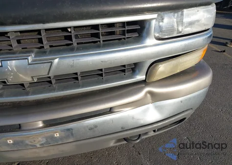 2002 Chevrolet Tahoe Lt z USA, uszkodzony, nr VIN 1GNEK13Z82J211550